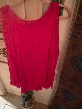 Women's Cold Shoulder Crochet-Trim Crinkle Material Top in Fuchsia Size 3x New